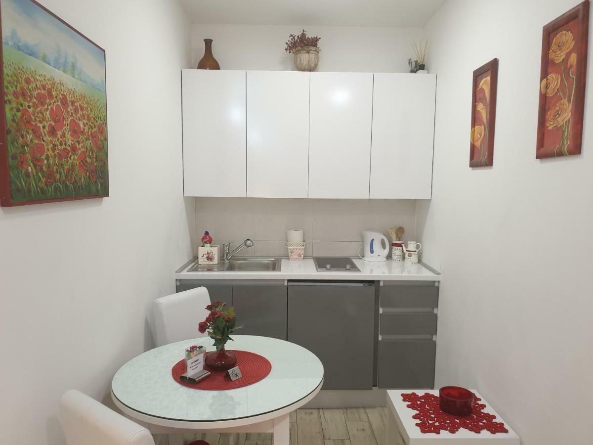 Apartment Apartments And Rooms Villa Lina