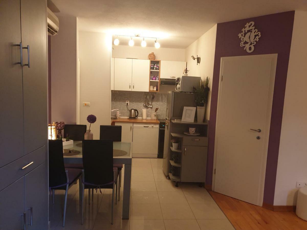 Lägenhet Apartments And Rooms Villa Lina *